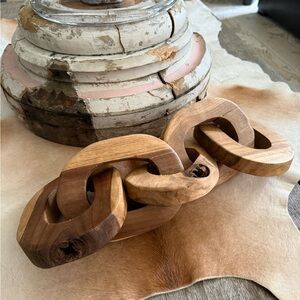 Gorgeous Heavy Wooden Chain Link Decor